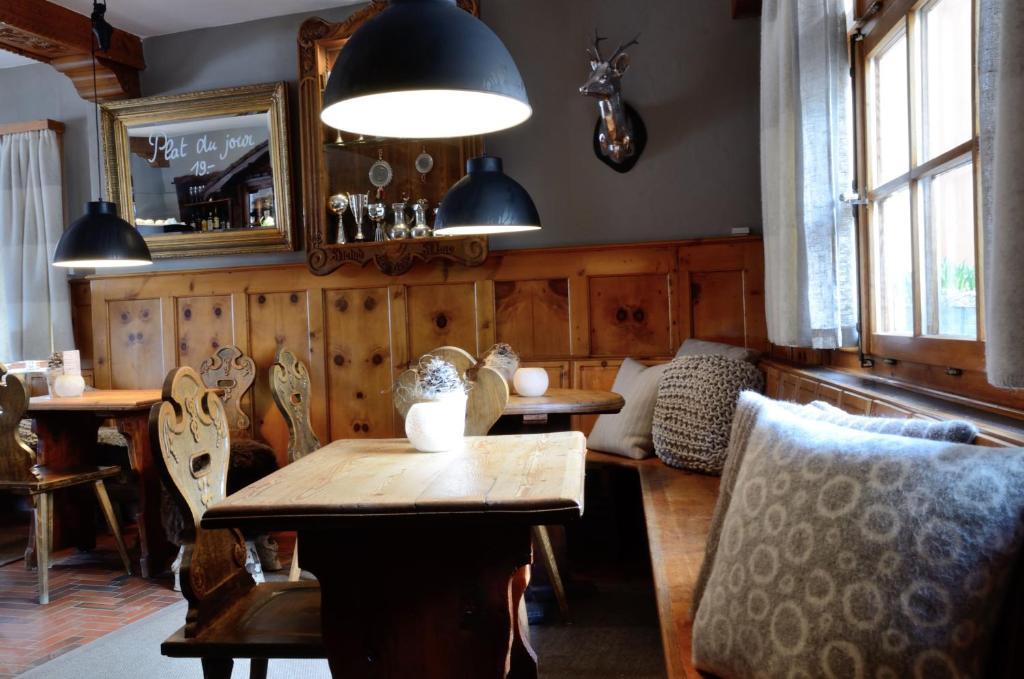 Hotel Le Grand Chalet Favre Saint-Luc Buitenkant foto