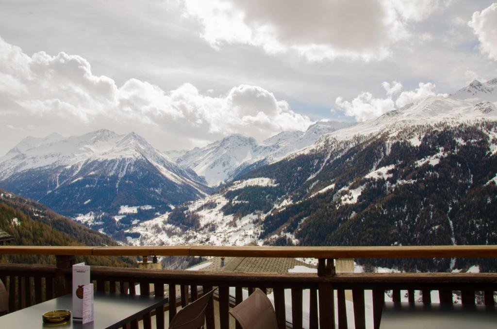 Hotel Le Grand Chalet Favre Saint-Luc Buitenkant foto