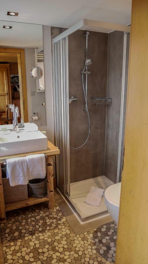 Hotel Le Grand Chalet Favre Saint-Luc Buitenkant foto